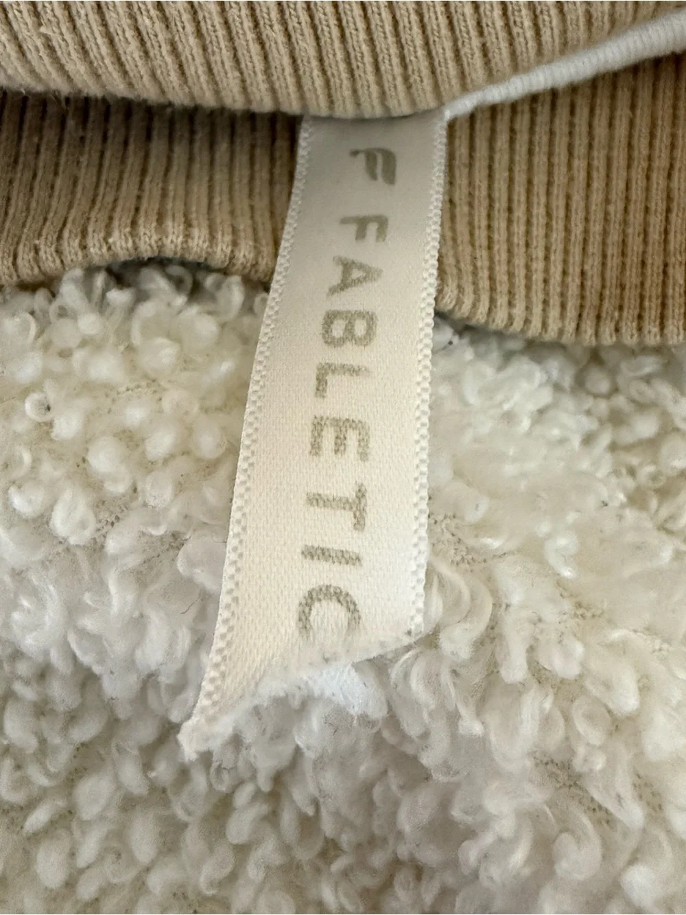 Fabletics Sherpa Cropped Pullover Cream Beige Cozy‎ Sweatshirt Large Minimalist - Picture 6 of 10